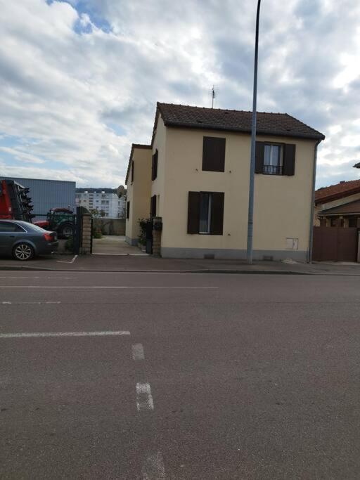 L'Hirondelle Du Faubourg Villa Bar-sur-Aube Exterior photo